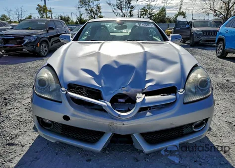 2009 Mercedes-Benz Slk 300 из США, поврежденный, VIN WDBWK54F69F198723